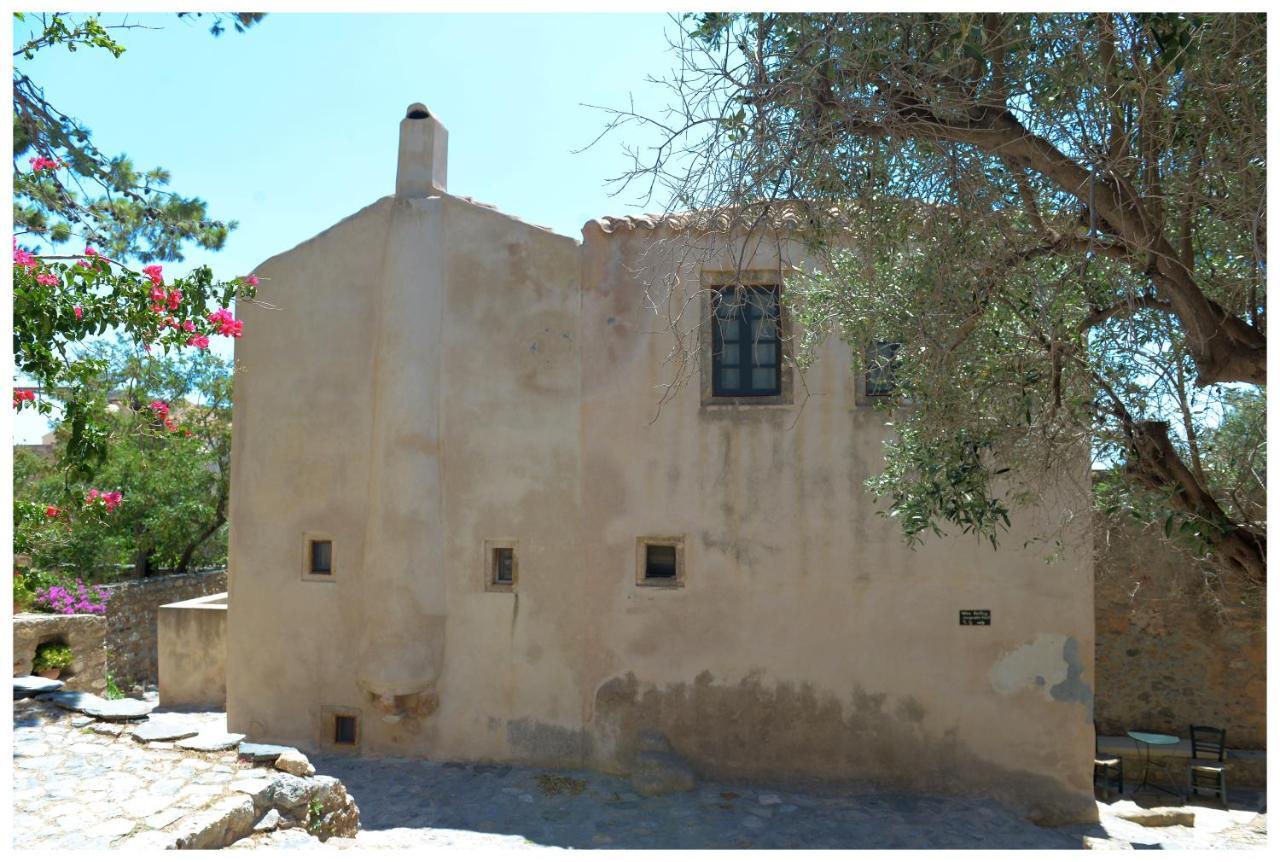 Nefeli Castle Stone House Inside The Fortress 모넴바시아 외부 사진